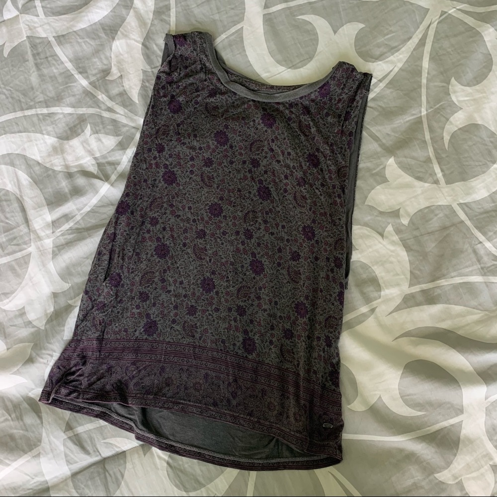 American Eagle Muscle Tank